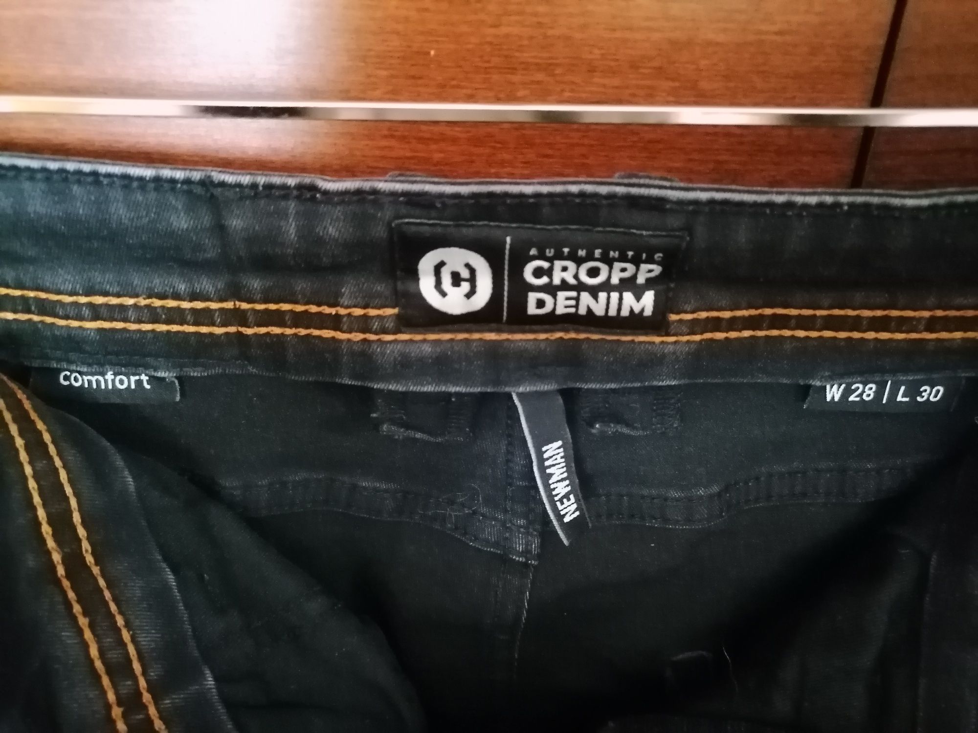 Spodnie dżinsowe ze streczem Cropp rozm. 28 stan idealny.