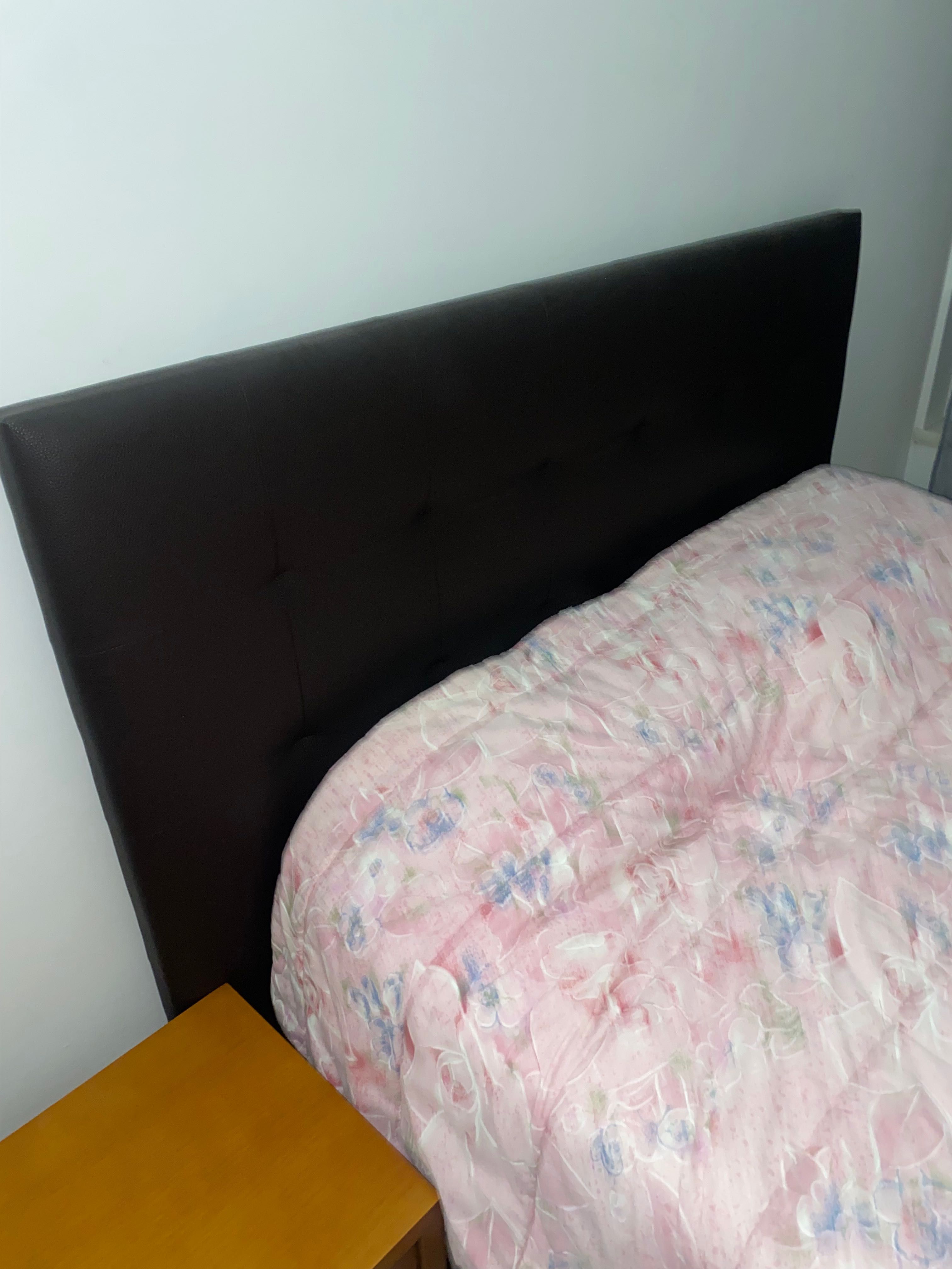 Cama somier + colchão + cabeceira