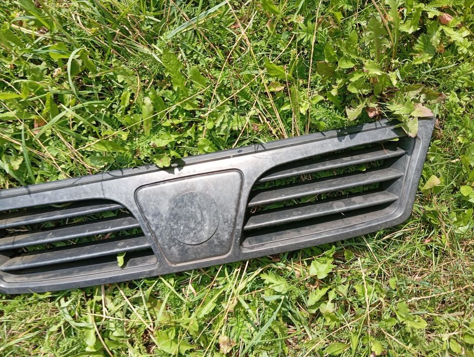 Grill atrapa chłodnicy Zderzaka przód Polonez Caro
