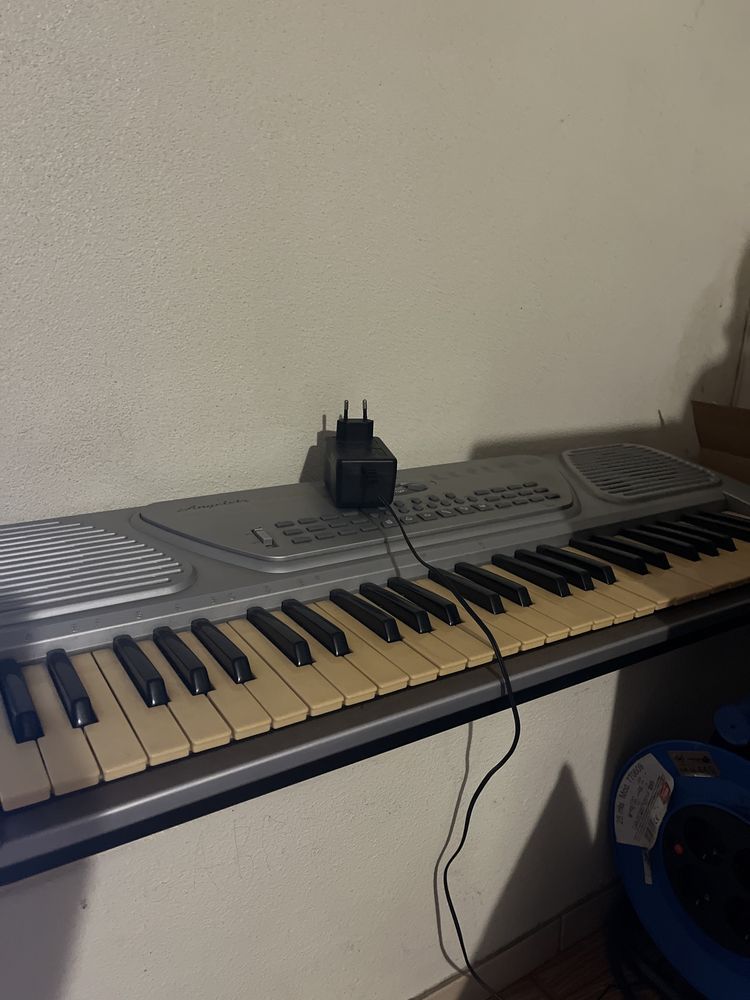 Piano Eletronico