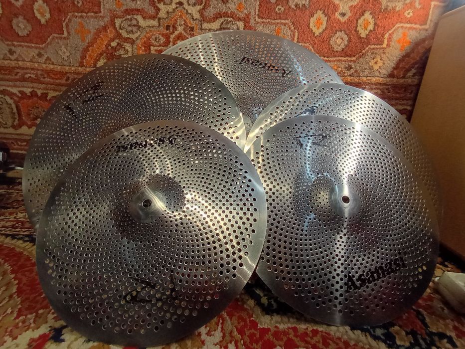 Zestaw cichych talerzy ride 20" hi-hat 14" crash 16" crash 18"