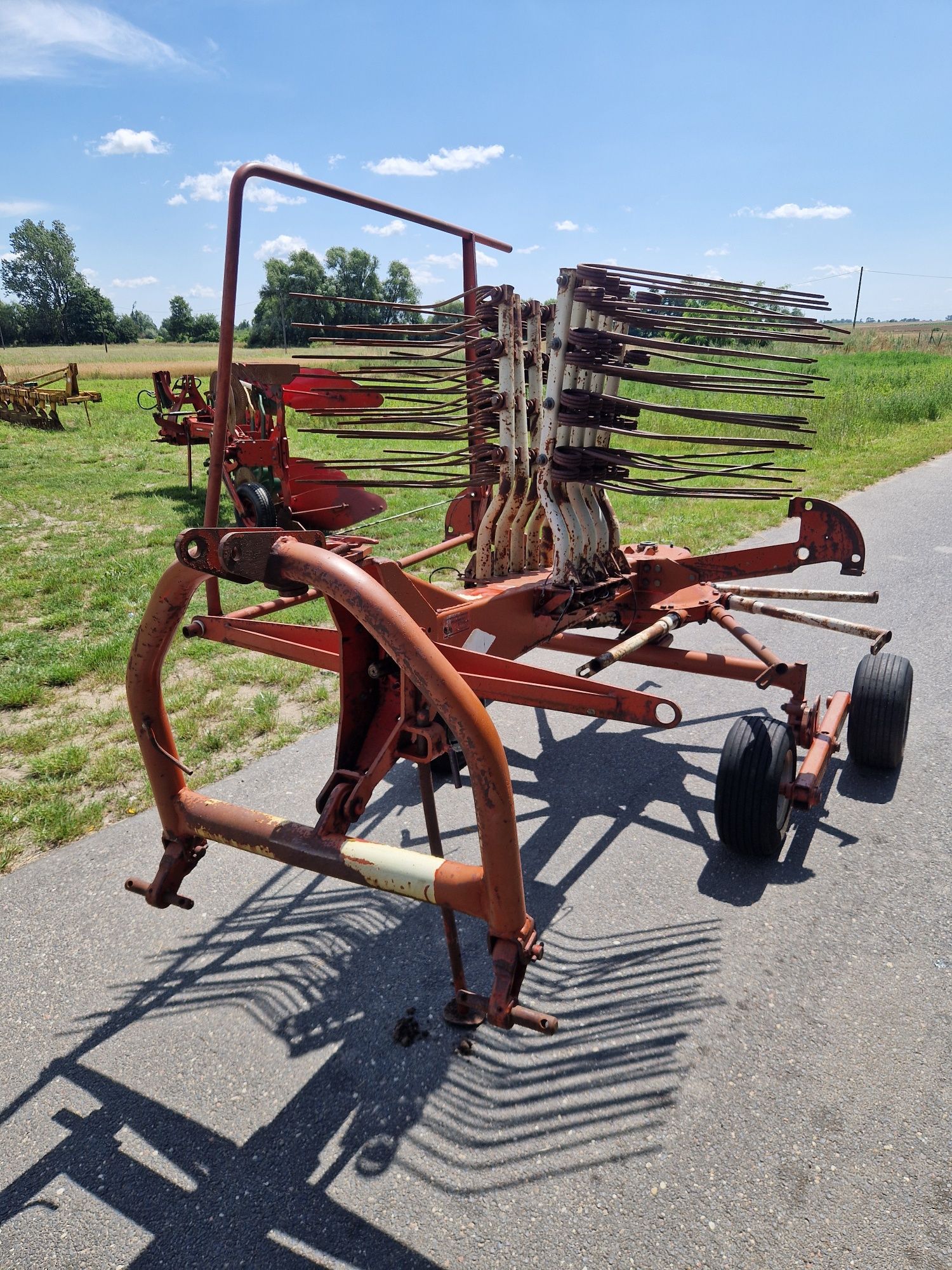 Zgrabiarka kuhn ga 381 GM tandem