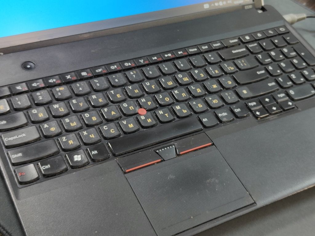 Lenovo Thinkpad E530 Core i3-2328m gt610 8gb