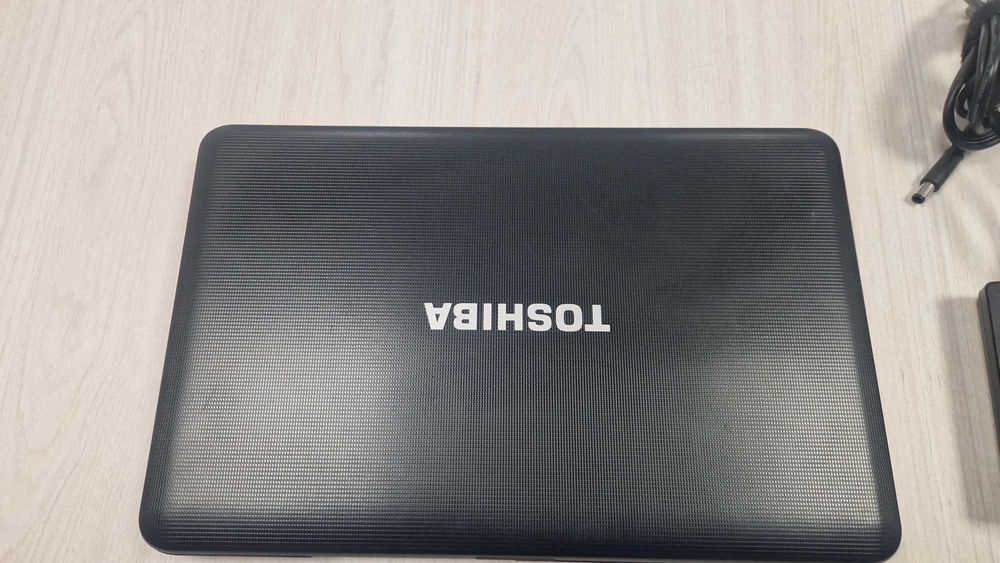 ZESTAW Toshiba Satelite C850-19D Cel B830 8GB 256SSD