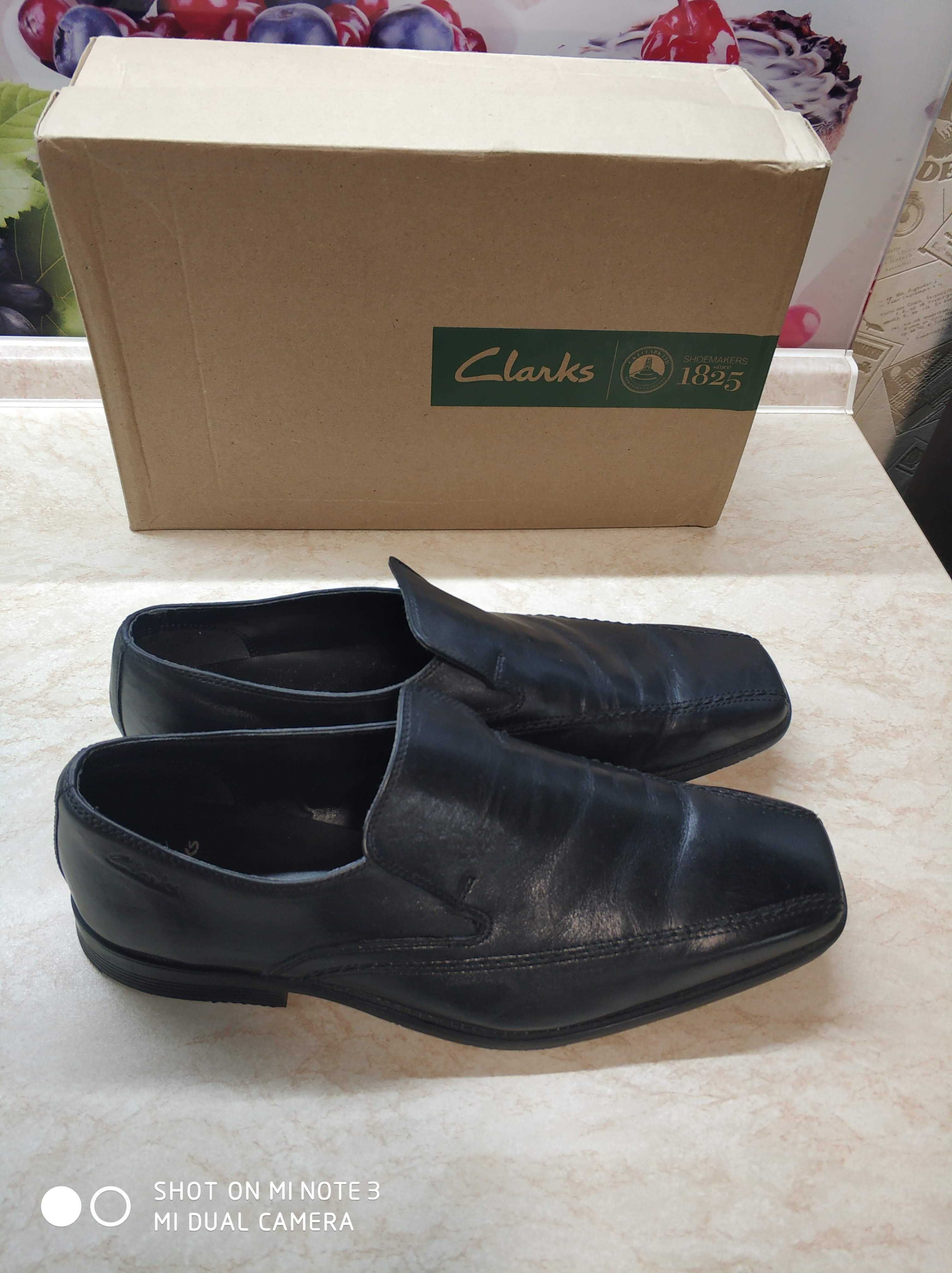 Туфли черные Clarks р.42,5, полнота G, UK 8,5