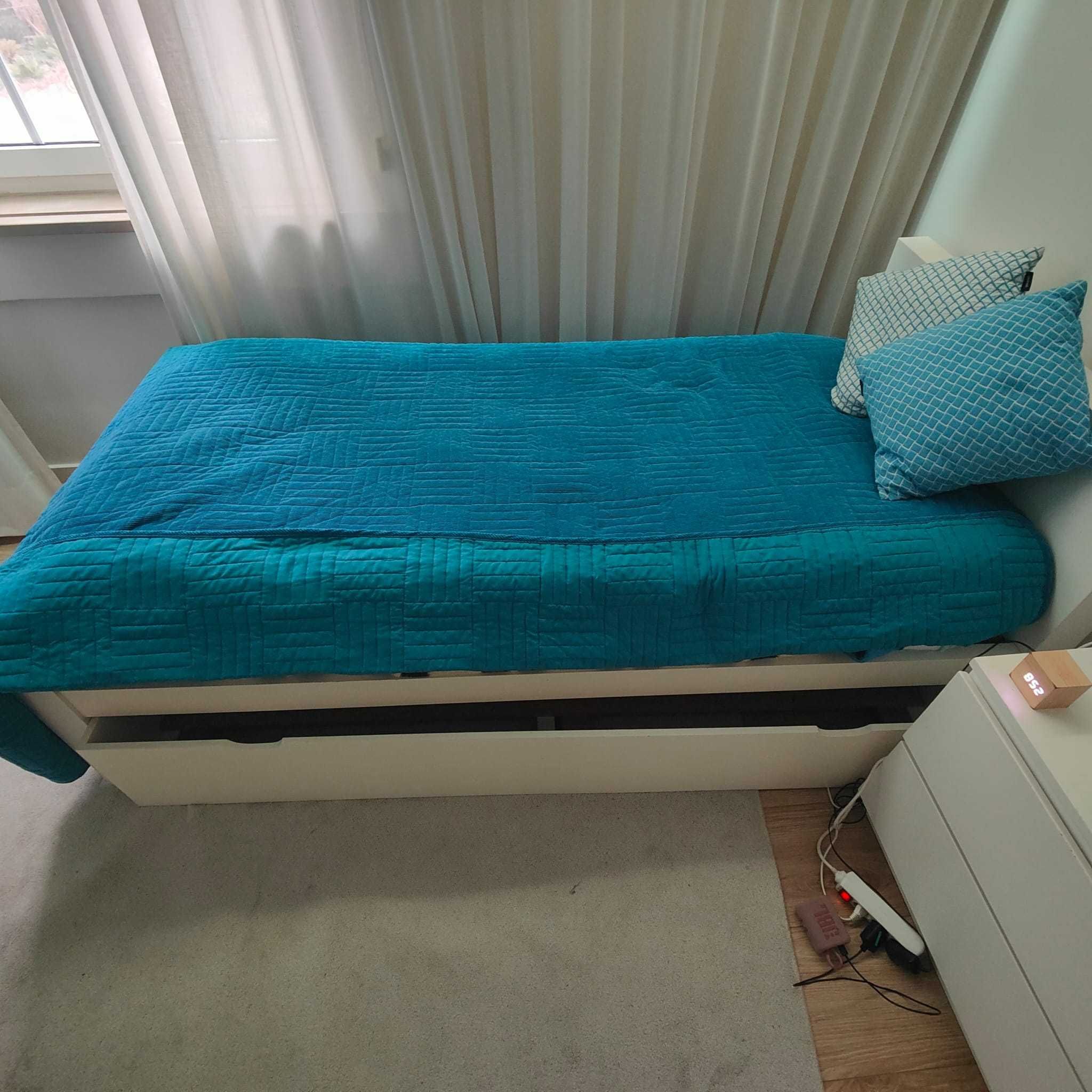 Cama madeira lacada branca 212 por 102 com gaveta arrumação e colchão