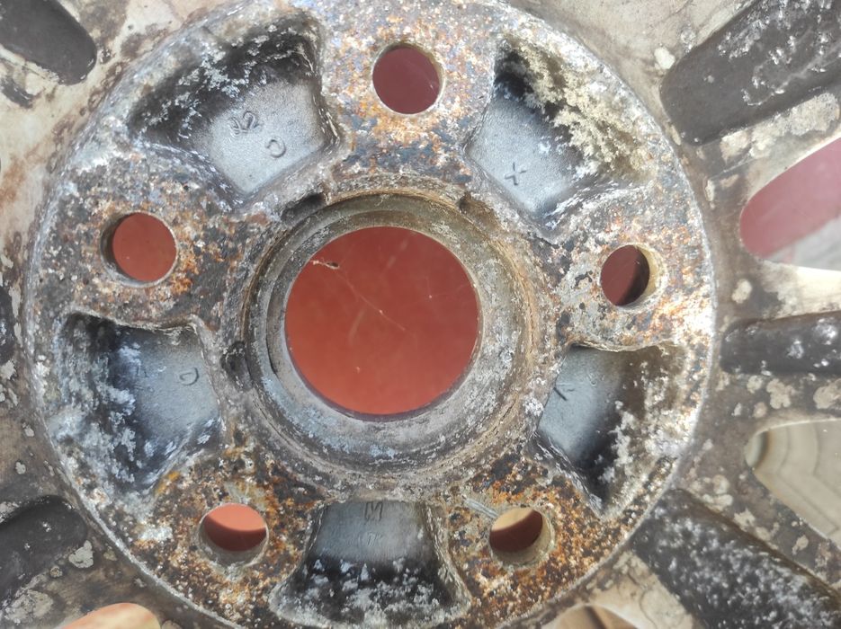 Продам легкосплавные диски r17. разболтовка 5/114.3