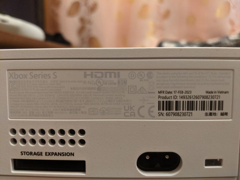 Xbox series s (2 геймада з акаунтом)