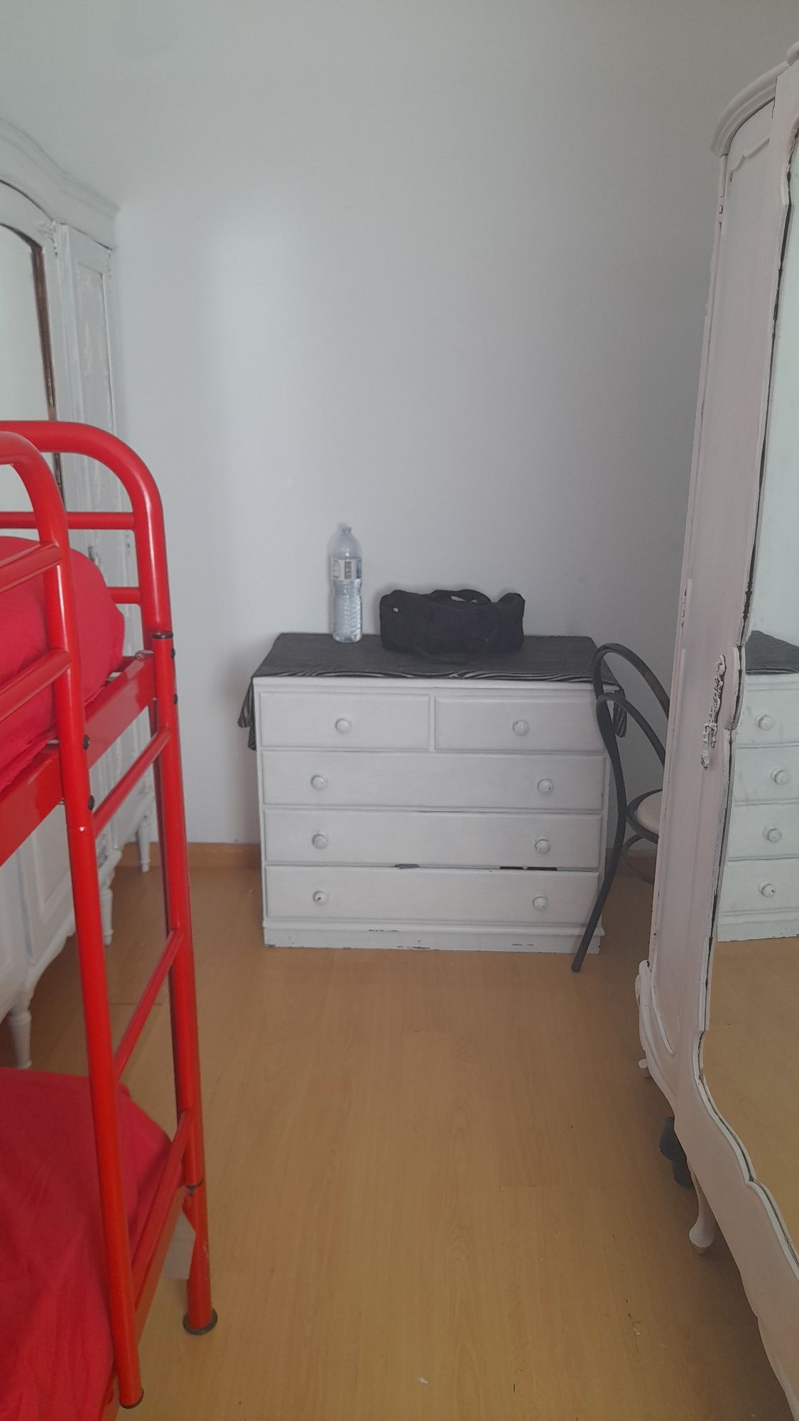 Quarto para alugar compartilhado a 1 rapariga