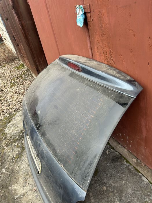 Кришка Багажника шкло Крайслер Грандвояджер Додже