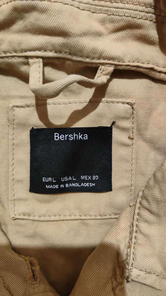 Продам рубашку bershka