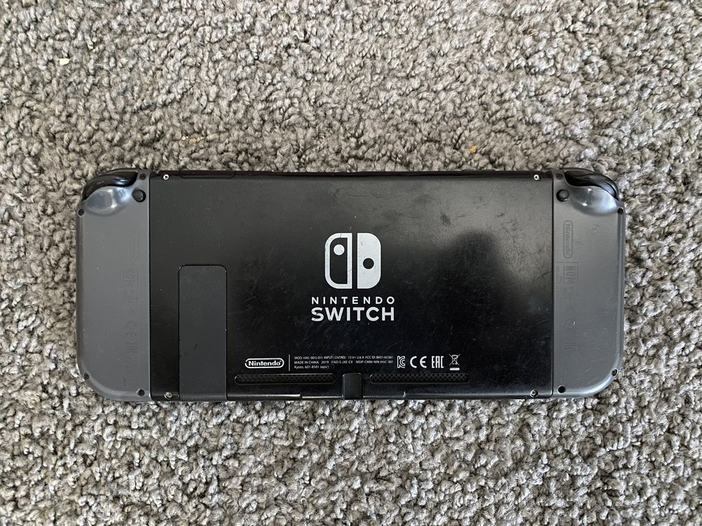 Konsola Nintendo Switch z wieloma grami