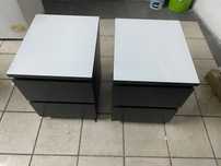 Duas mesas cabeceira 30€
