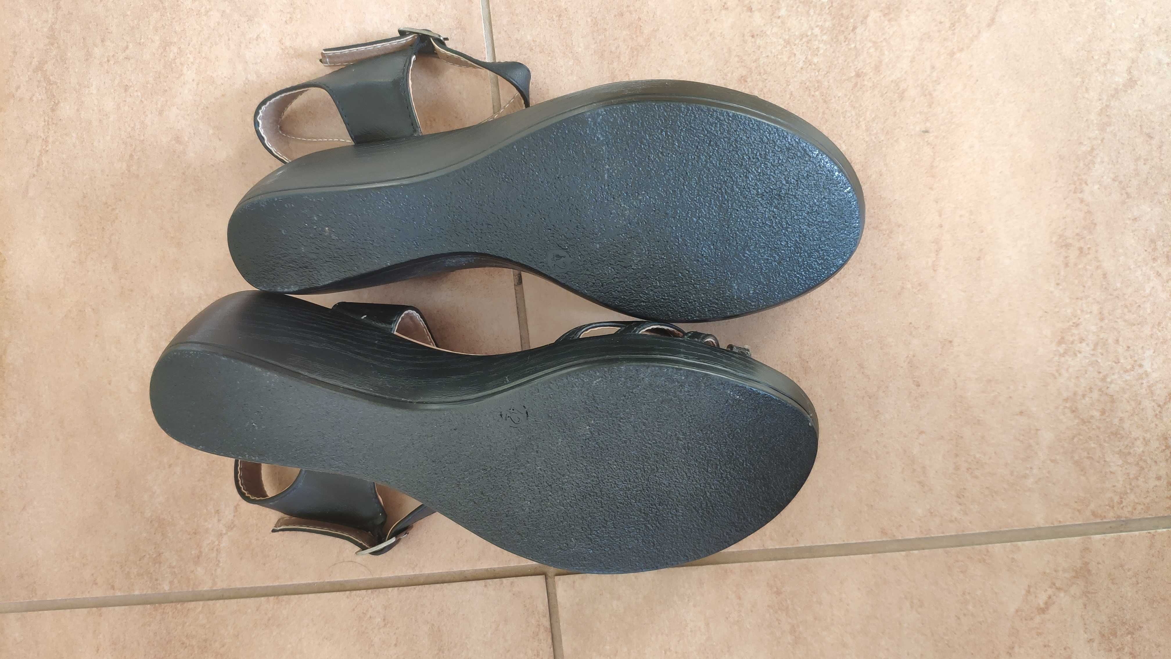 nowe sandały na obcasie czarne rozmiar 39 wkładka 25cm