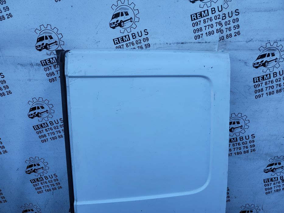 Дверка задня права Renault Traffic Vivaro Primastar 2