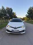 toyota auris hybrid