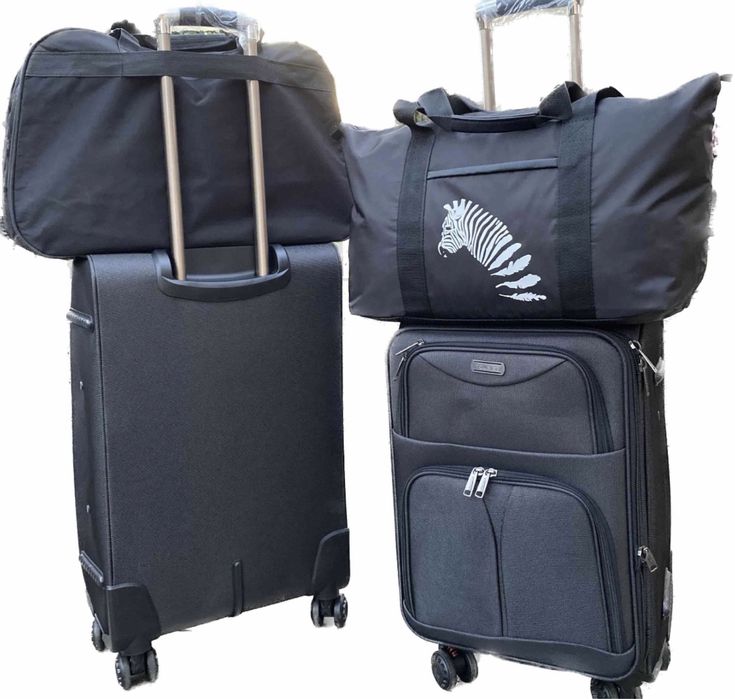 Спортивна сумка , ручна поклажа .