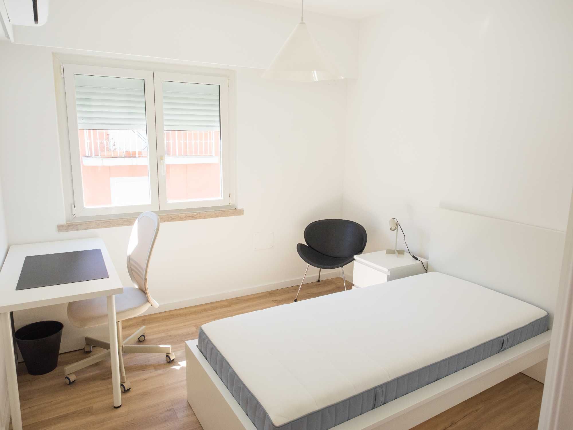 Quarto para estudante feminina – 10,5 m² com A/C! – Moscavide