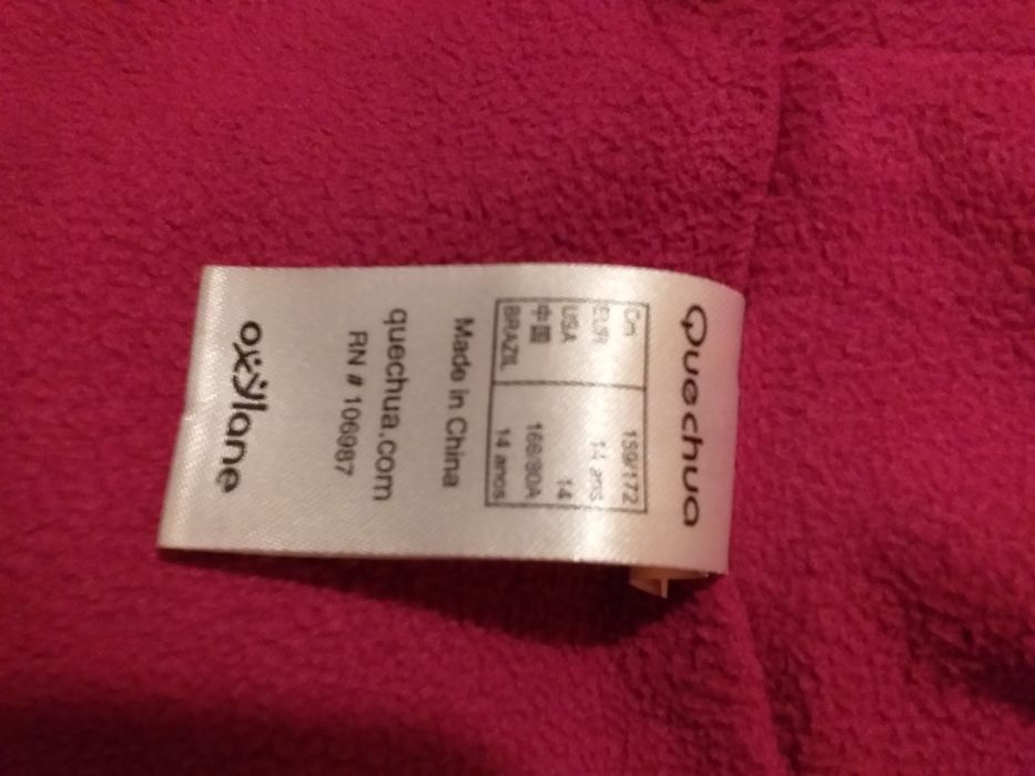 Casaco impermeável de menina.