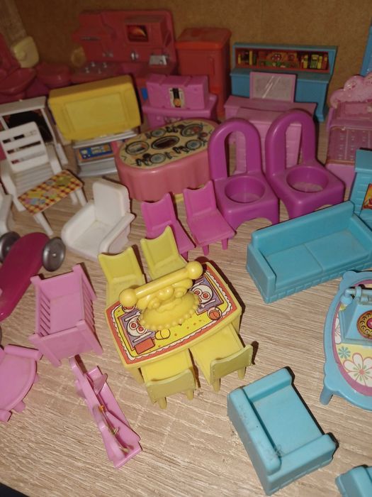 Mebelki dla lalek kuchnia pokój łazienka i dużo wiecej cena za zestaw