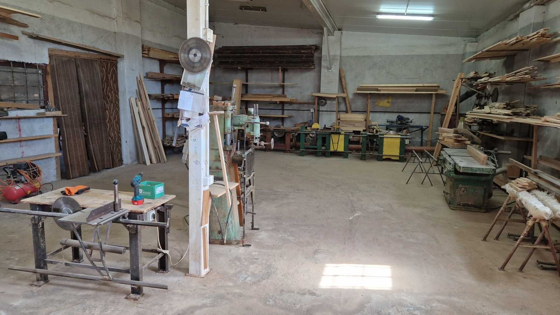 Warsztat stolarski, stolarnia - wyposażona, z maszynami - do wynajęcia