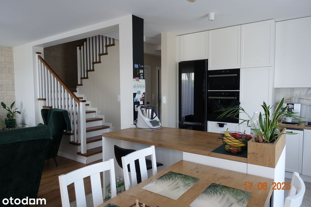 Nowoczesny DOM w centrum Krzeszowic