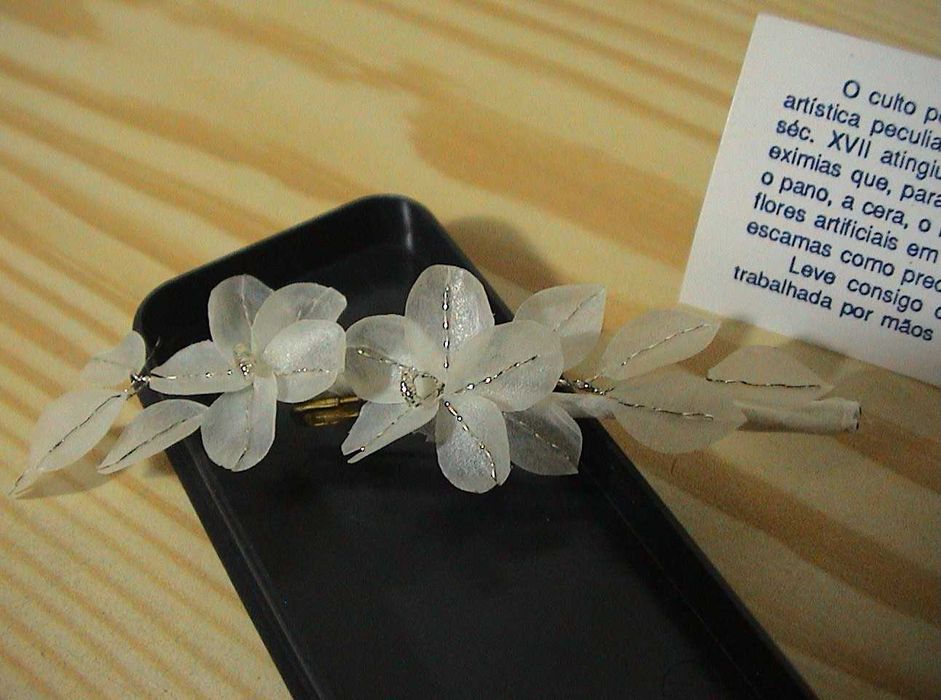 ALFINETE-Flor de escamas naturais -AÇORES - M.J.Melo.