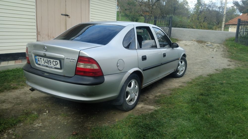 Опель вектра.б 1998