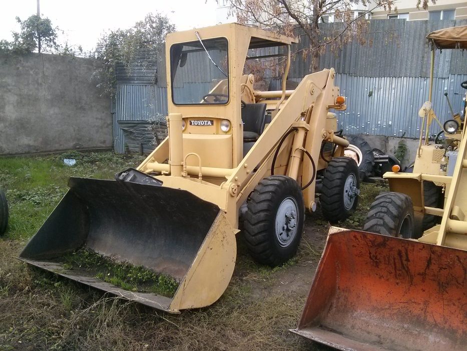 Фронтальный  погруз TOYOTA