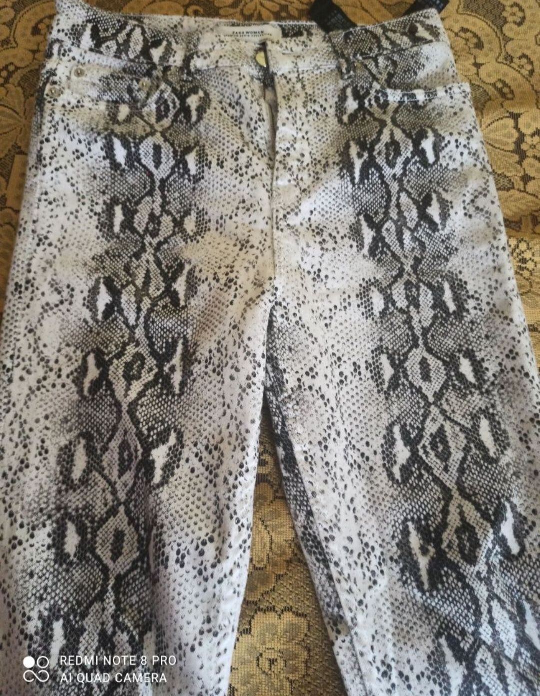 Piękne spodnie wężowa Zara roz M/L