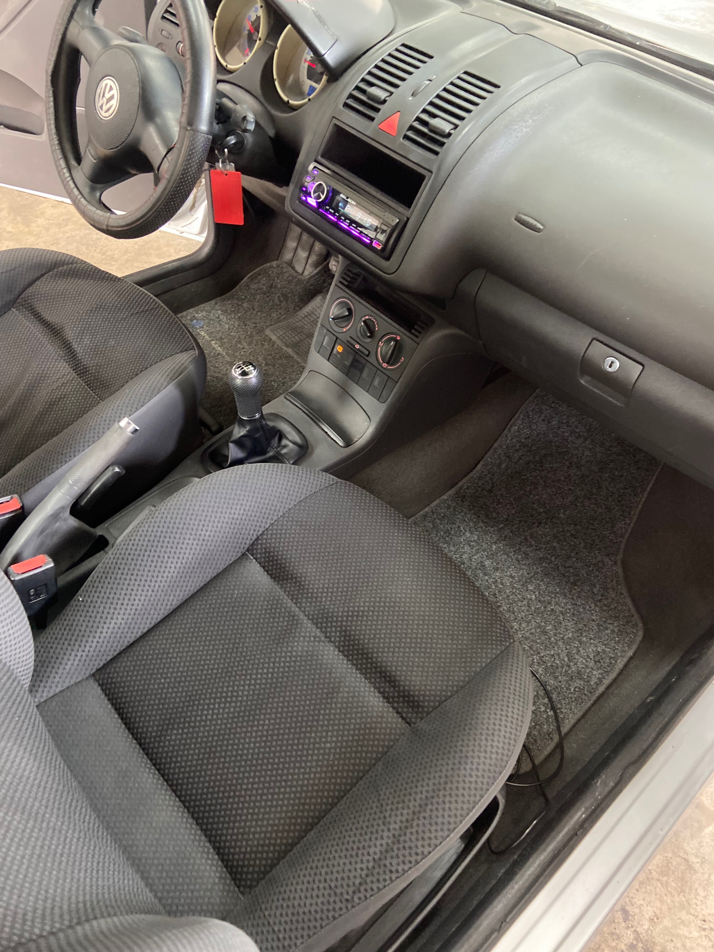 Vw polo 1.0Mpi  2001