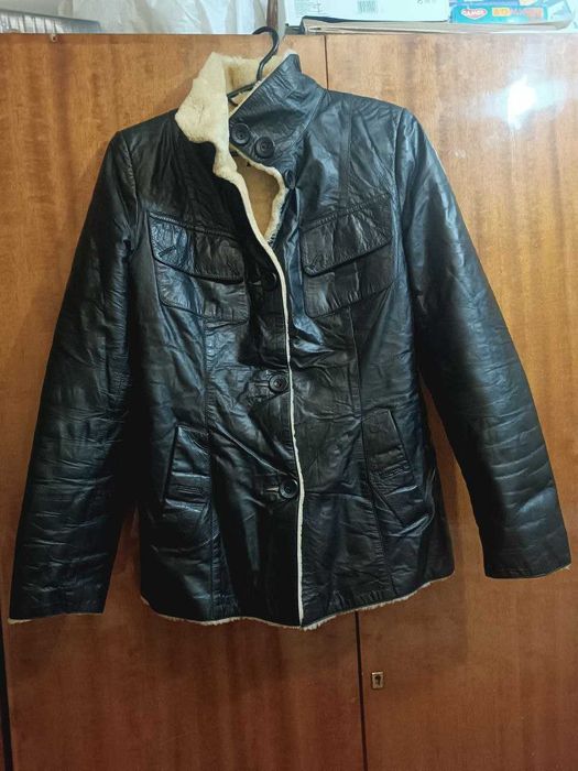 дубленка (куртка) чорна цегейка размір S