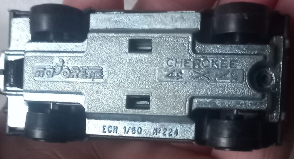 Cherokee 4x4 majorette