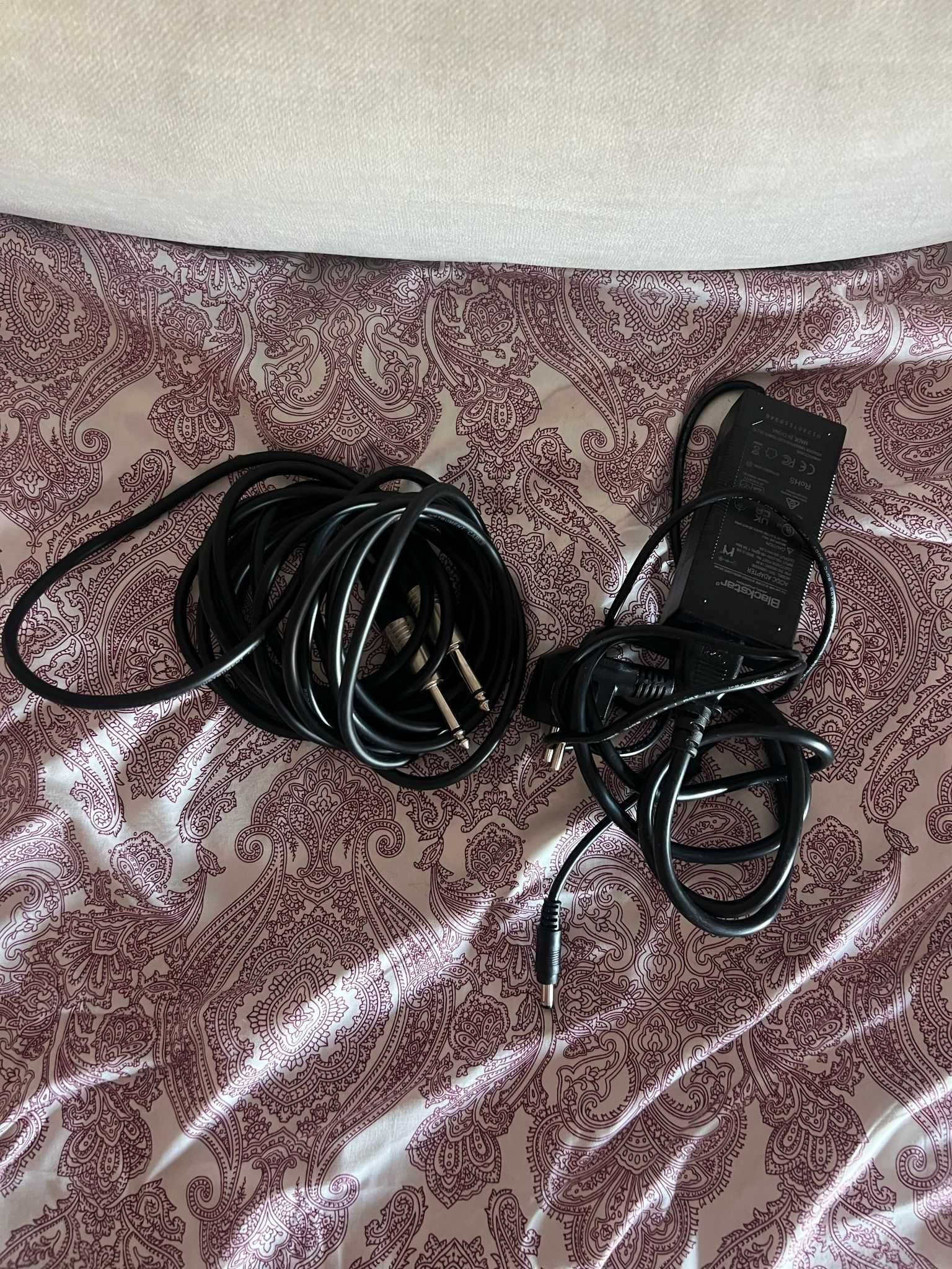 Conjunto Guitarra electrica e acessórios