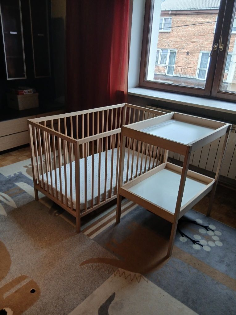 Łóżeczko z materacem 120x60 + przewijak Sniglar Ikea