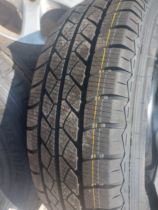 Диски R16 в зборі з резиною 215/75/16С RENAULT MASTER