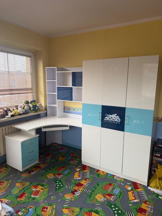 Komplet mebli dziecięcych stan idealny