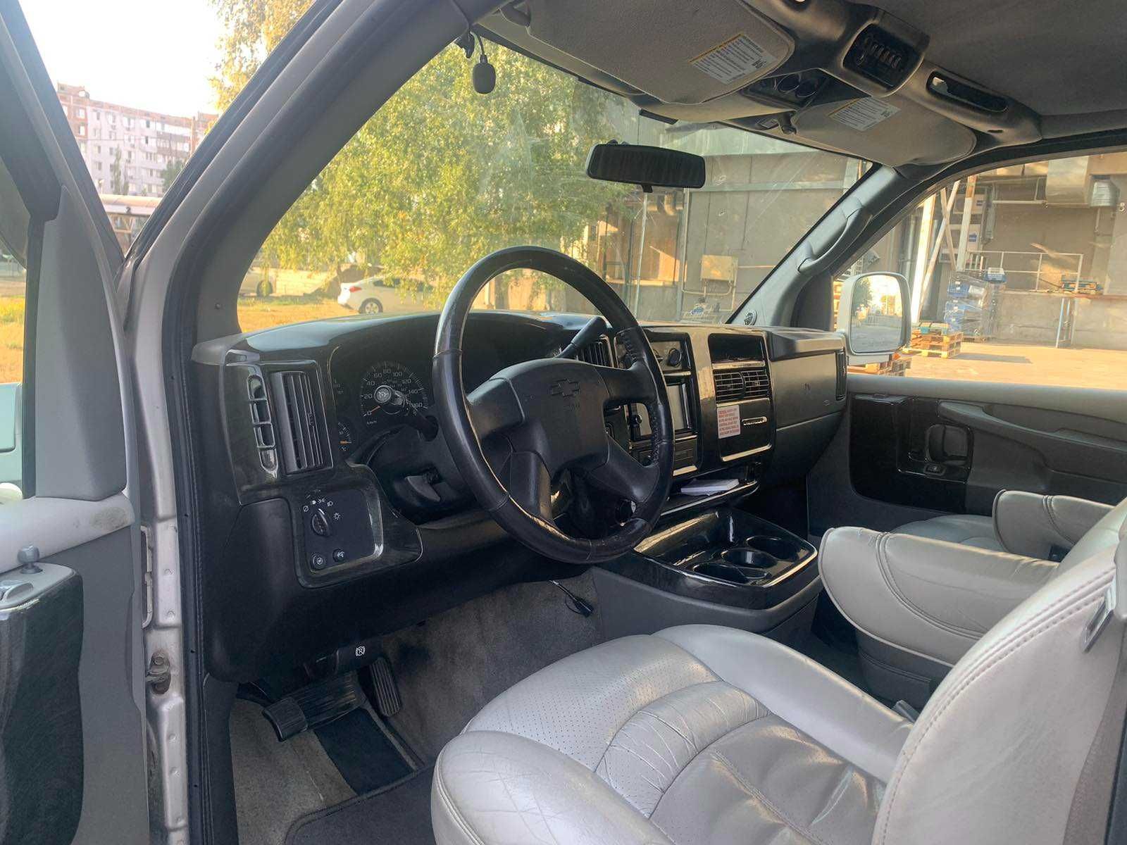 Chevrolet Express 2006 року 5,3 л. газ/бензин