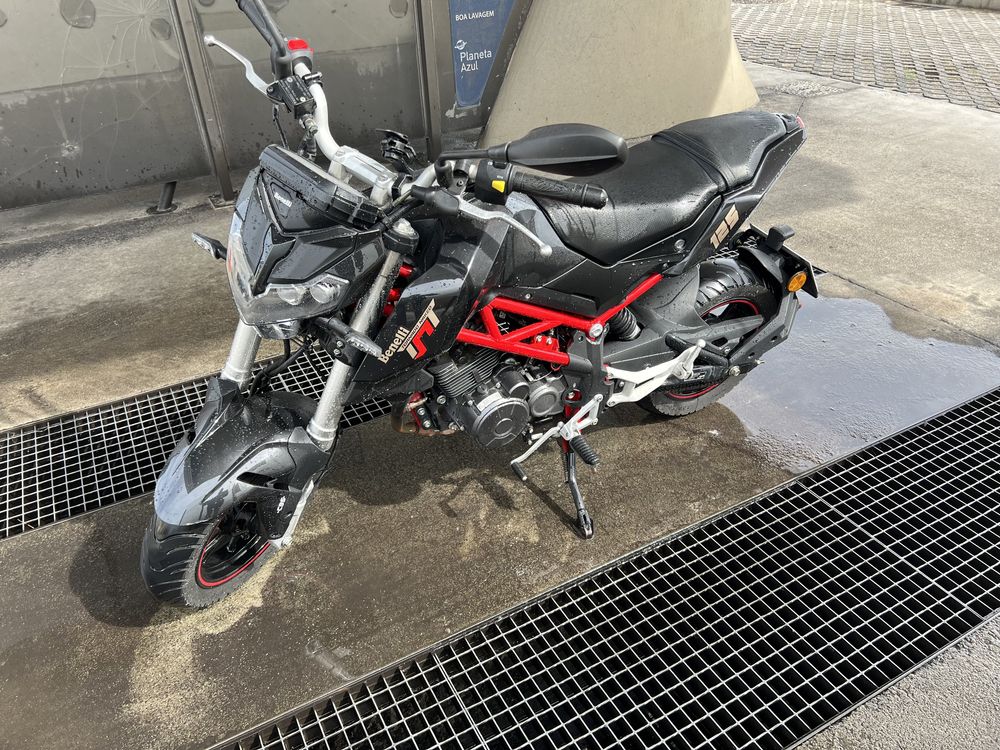 Benelli TNT 125 ano 2019