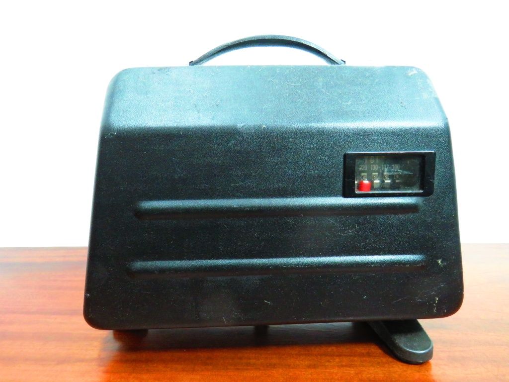 Projector Raynox, japonês.