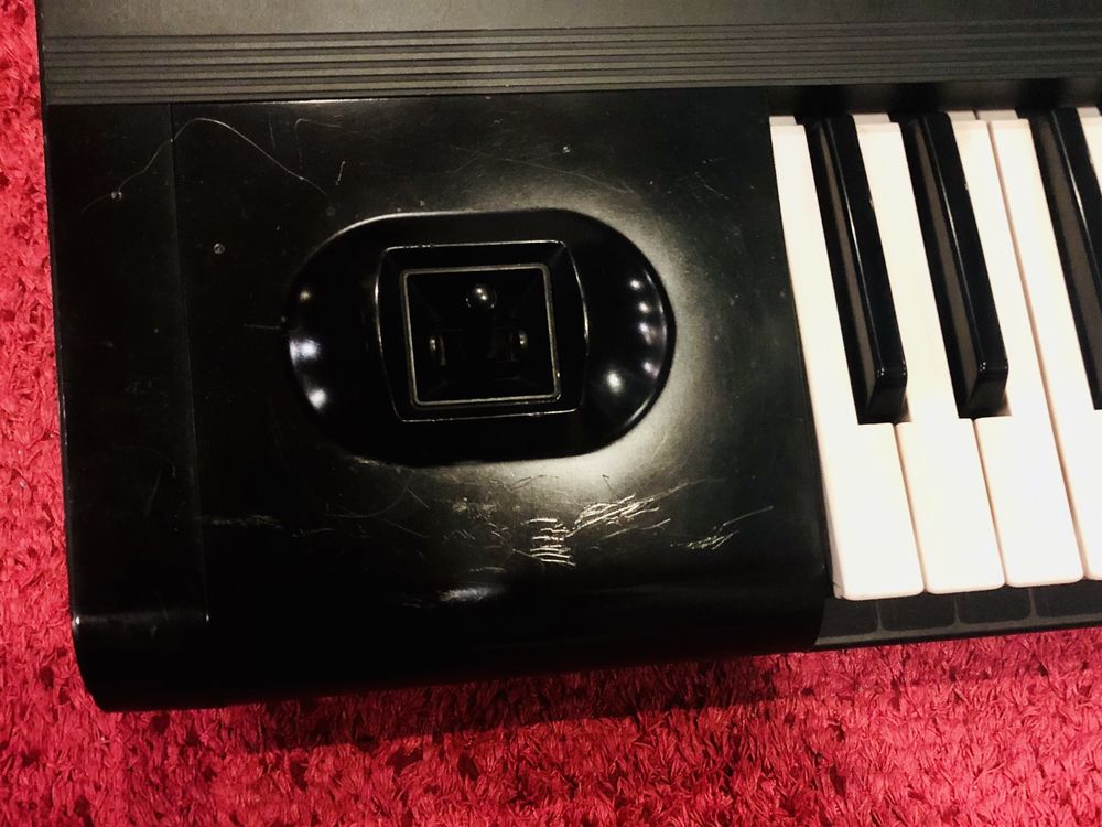 Korg M1 mitico sintetizador dos anos 80