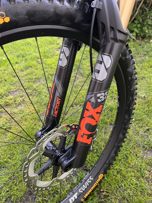 Lapierre Spicy CF 7.9. —L— Fox38,dhx2,xt,kashima enduro mtb dh