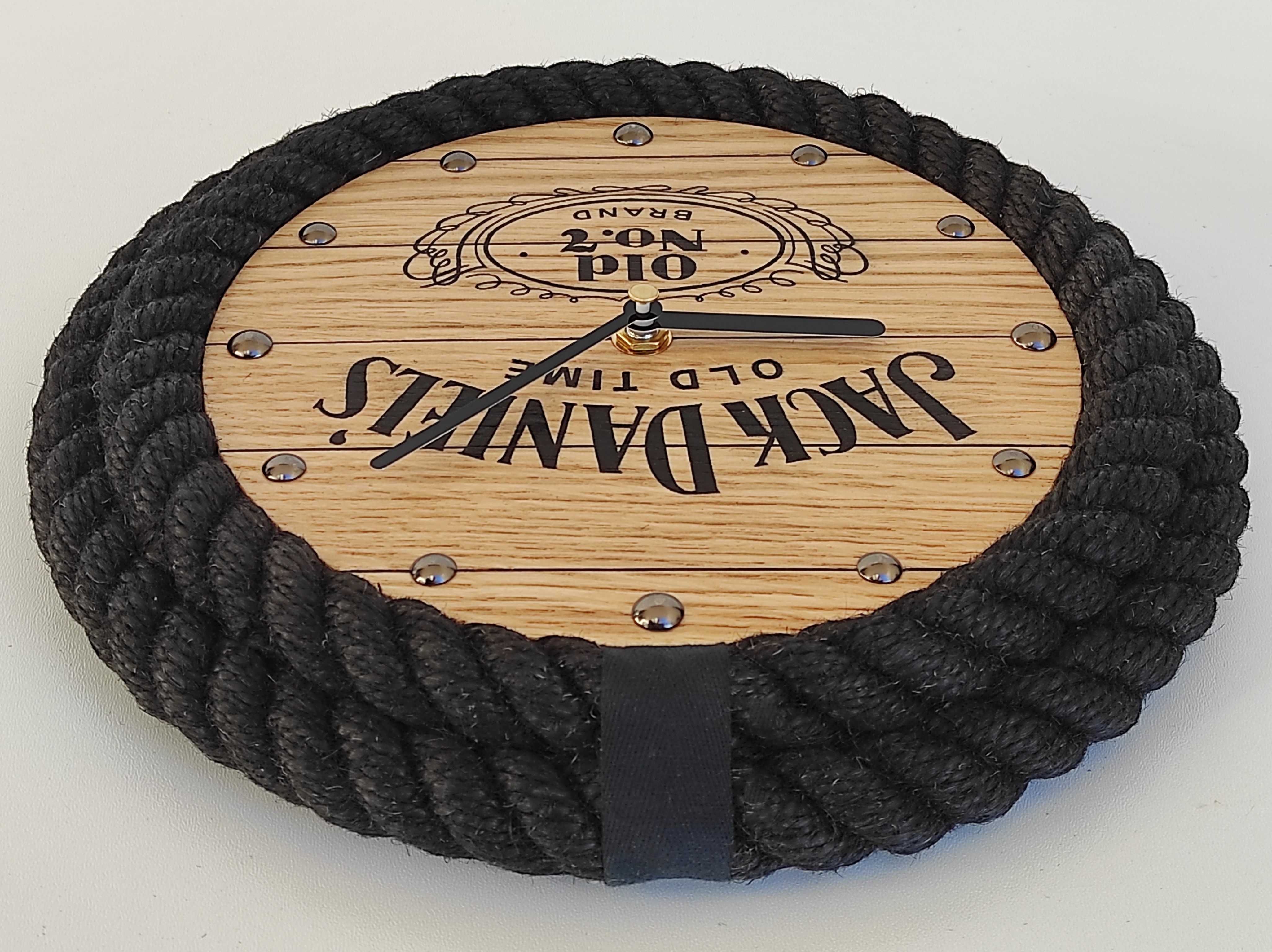 Elegancki Prezent dla mężczyzny. Zegar w stylu Jack Daniel's