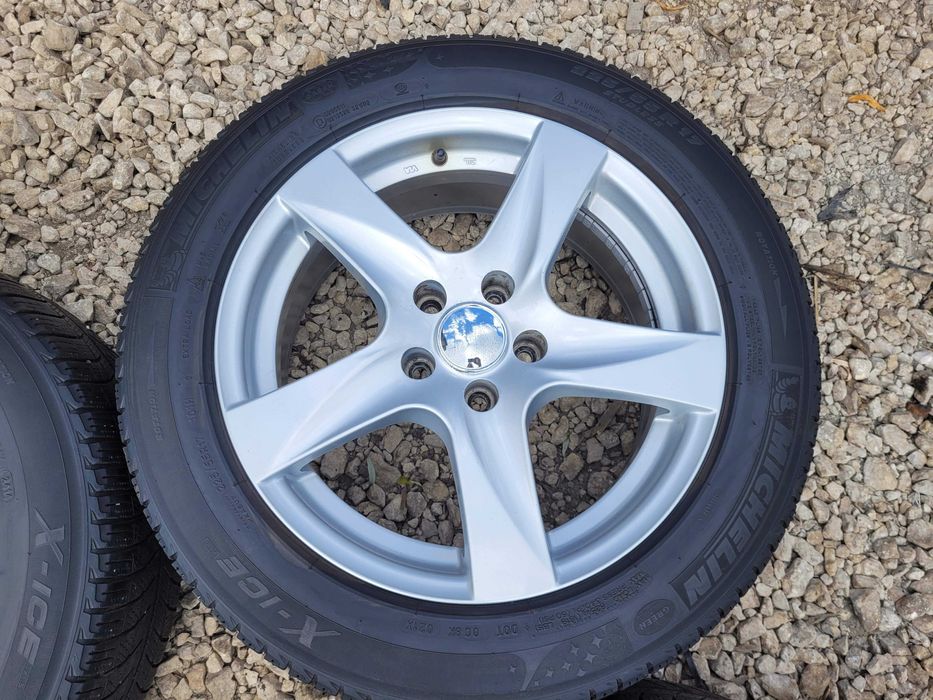 Felgi 5x112 komplet 17 cali ET35 Opony zimowe Michelin 225/55/17