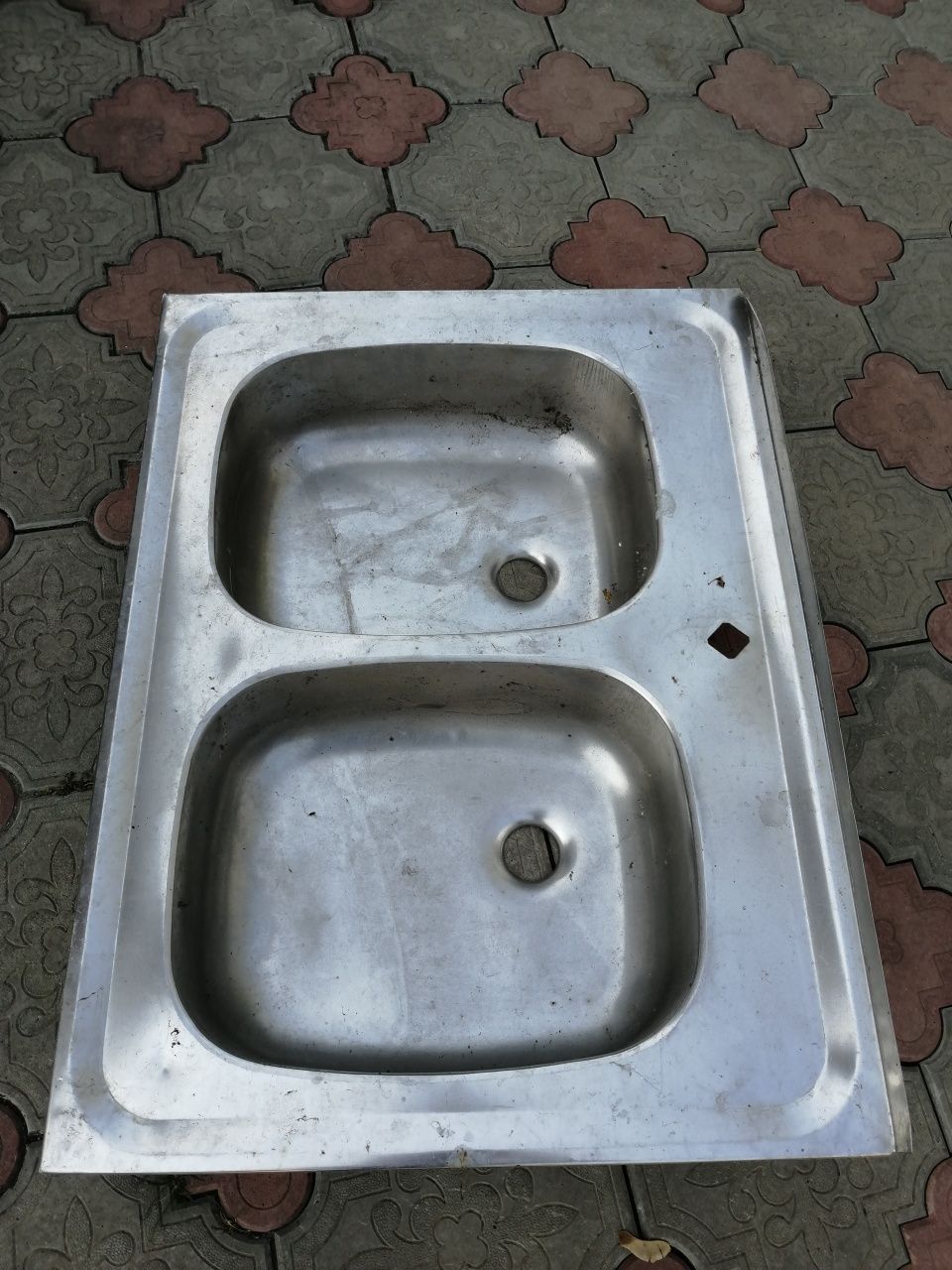Продам кухонные мойки