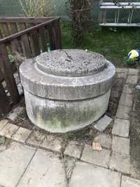 Krąg betonowy z pokryw