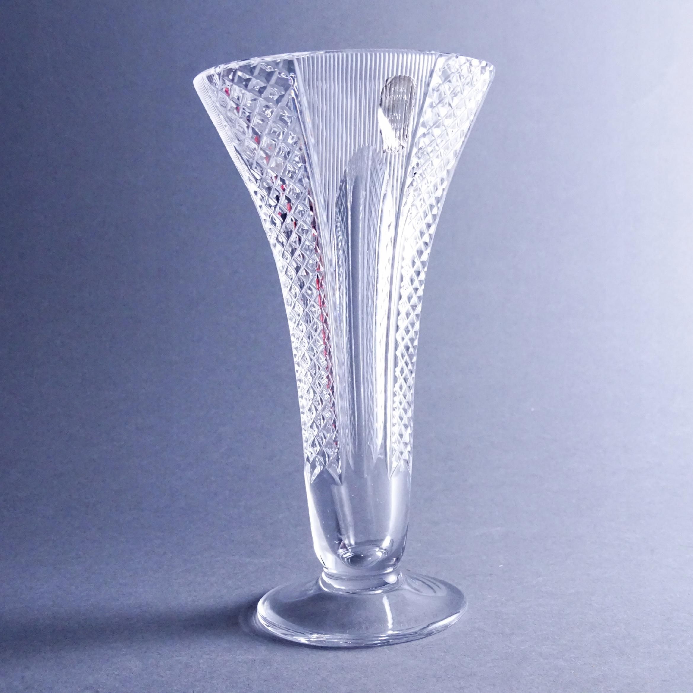 piękny kryształowy szlifowany wazon