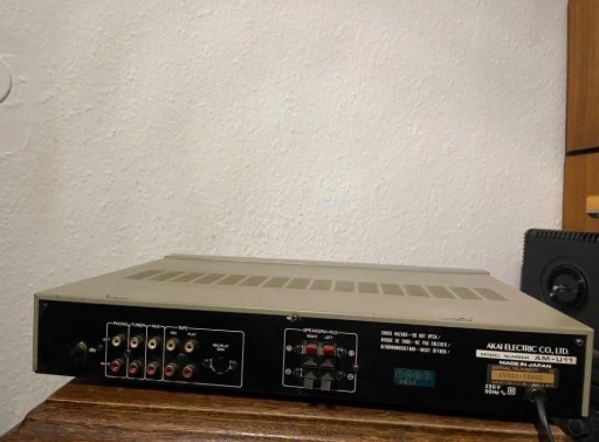 Akai AM-U11 Wzmacniacz