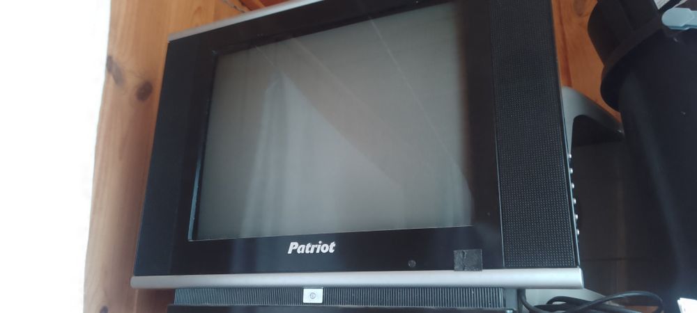 Телевизор. Диагональ 26см.
