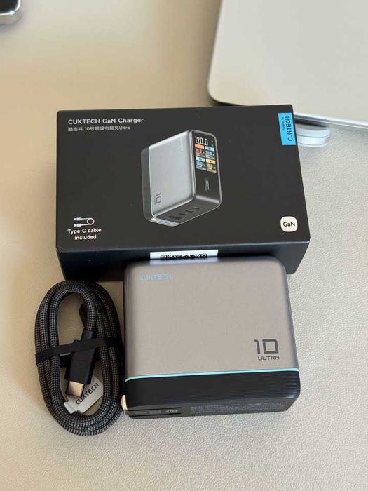 Cuktech 10 Ultra Charger 120W Display 3C1A Port with Cable